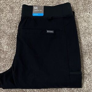 Columbia women’s straight leg active fit black pants size medium new